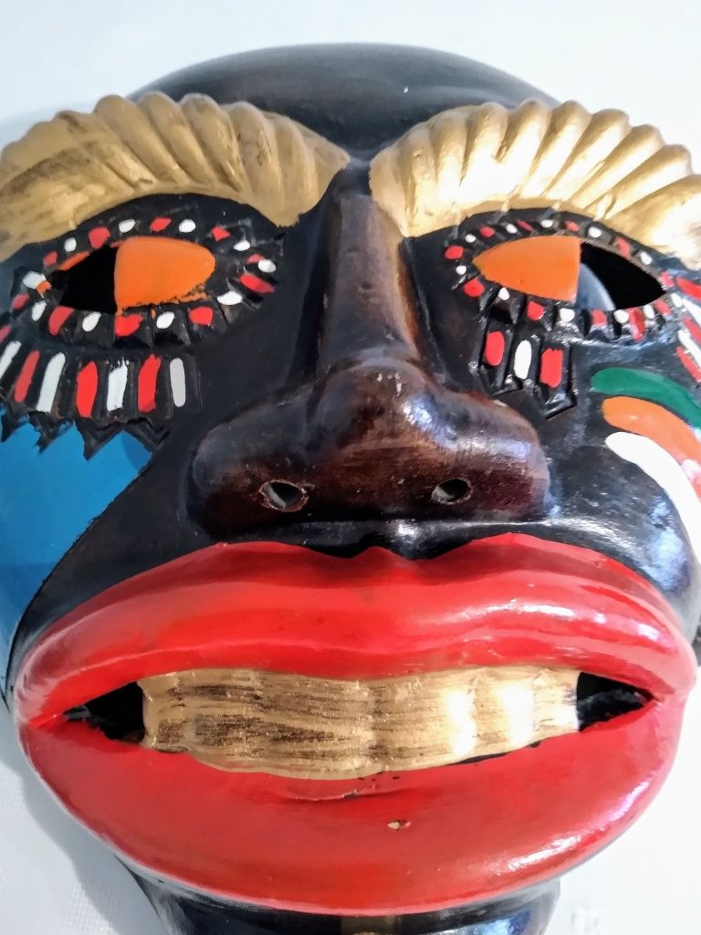 Maska ceramiczna