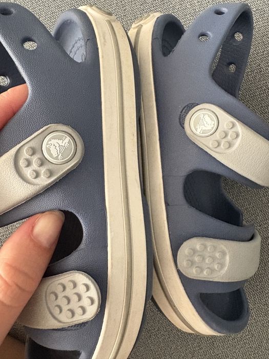 Crocs c 10 sandały