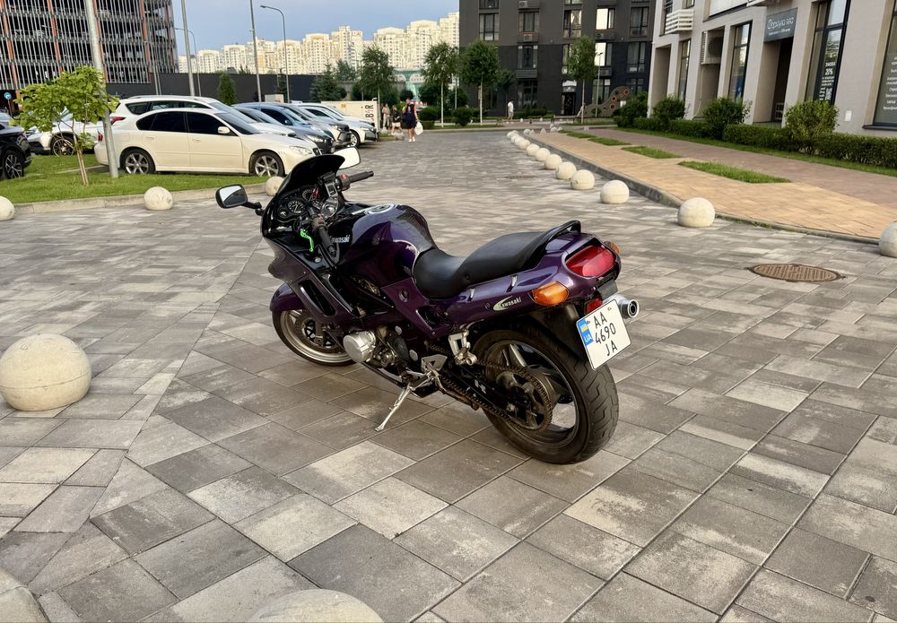 Kawasaki Ninja ZZR 400