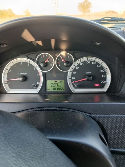 Chevrolet Aveo 2009 com 100 mil km