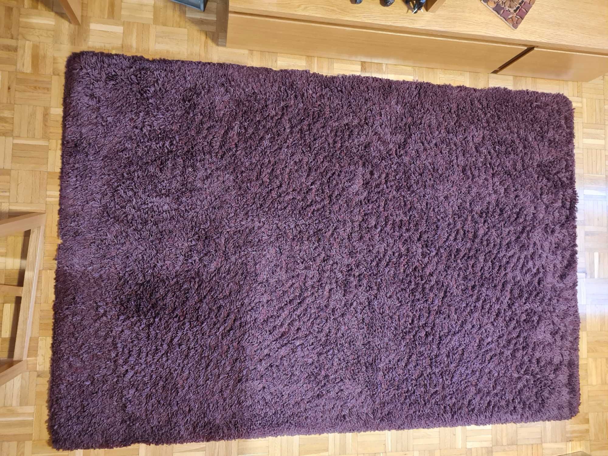 Fioletowy dywan typu shaggy 200x130