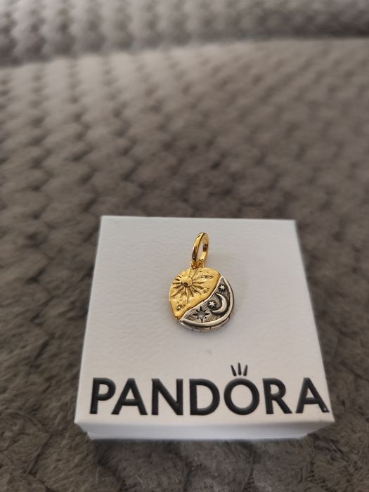 Charms kolor złoty srebrny medalion + opcja pudełko Pandora prezent