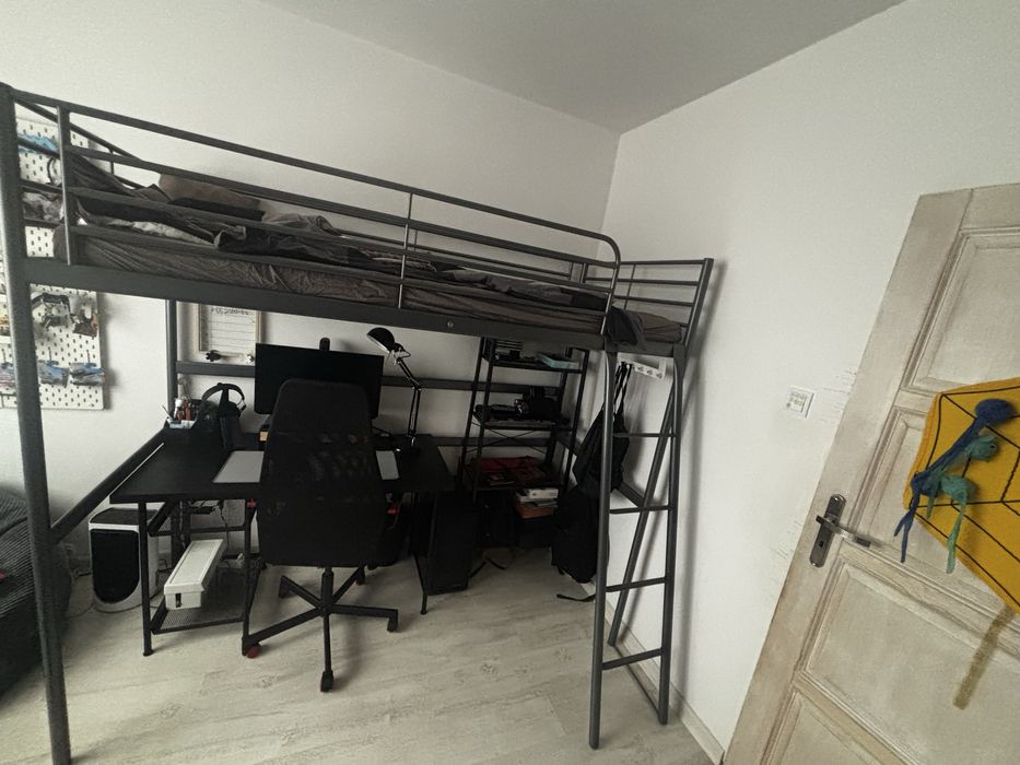 Lożko, antresola, ikea, svarta