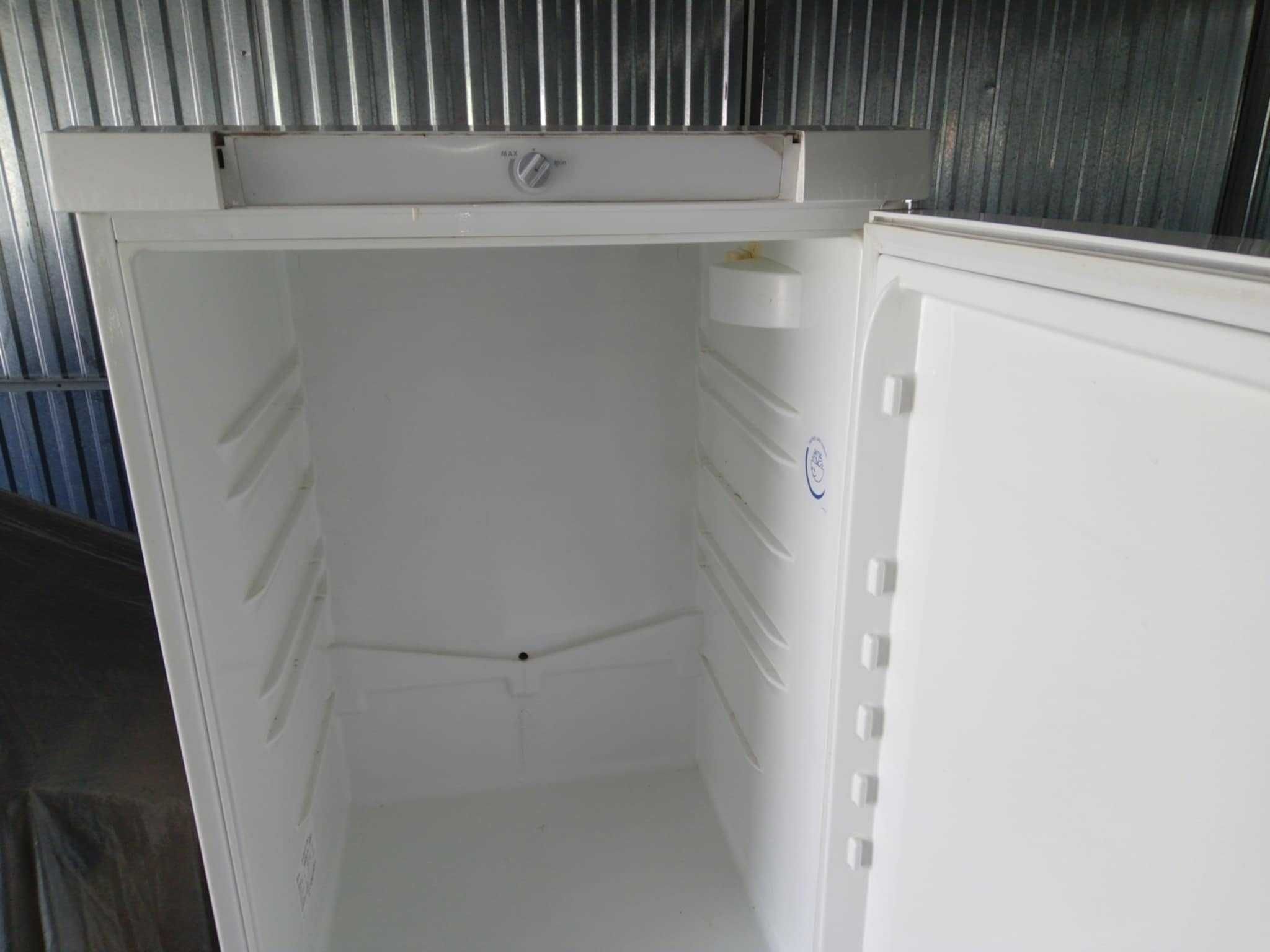 Lodówka Electrolux ERB2941 lodówko zamrażarka chłodziarka 155cm x 60cm