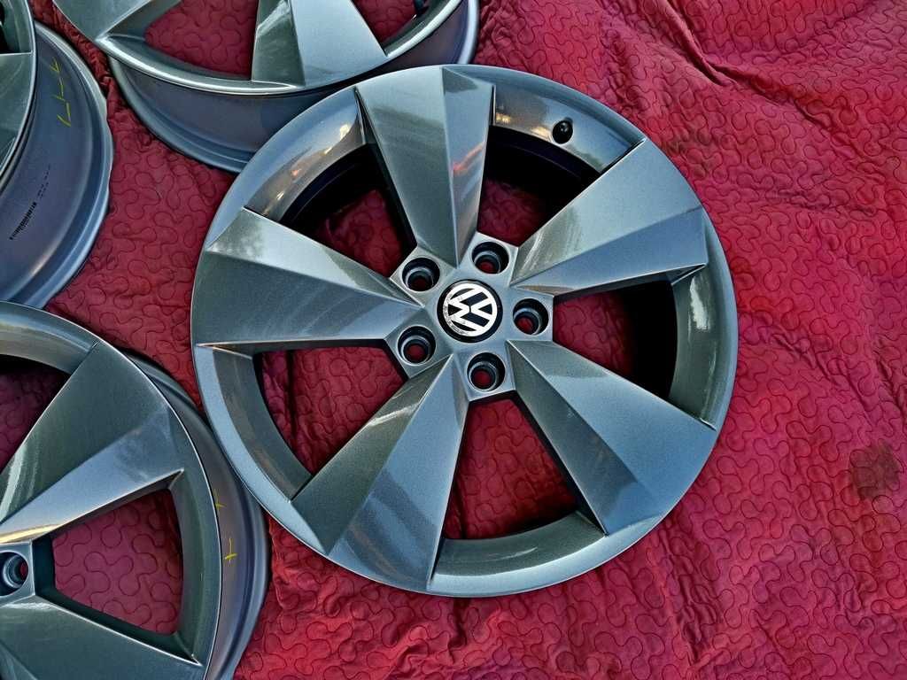 ALUFELGI 17' VW Golf Touran Passat Sharan Jetta ET38 - 5x112