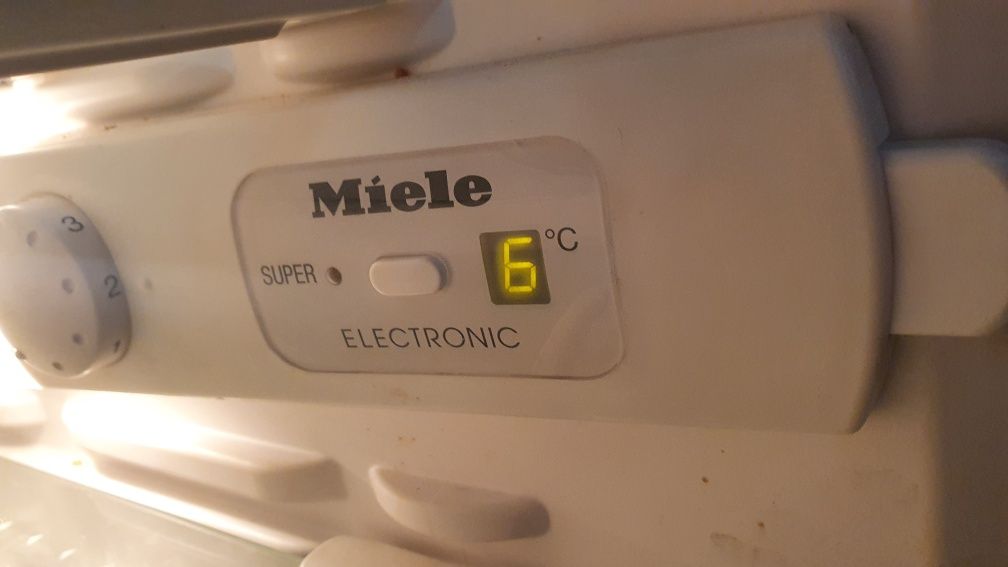 Холодильник Miele