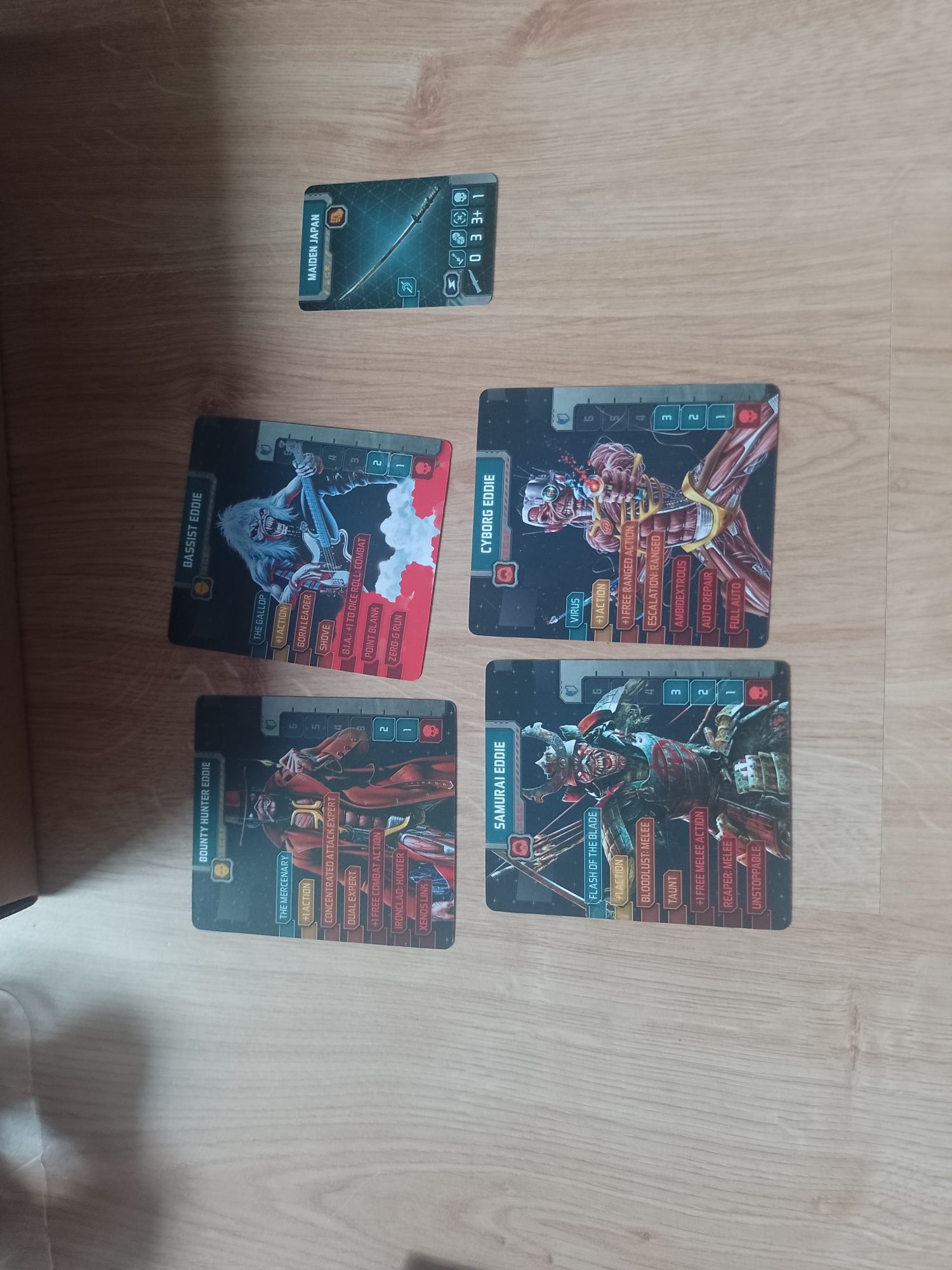 Zombicide invader plus civilian extrass plus gratis iron maiden
