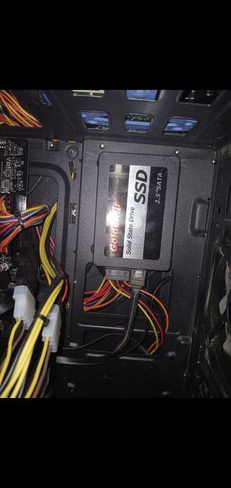 Sprzedam komputer z amd r5