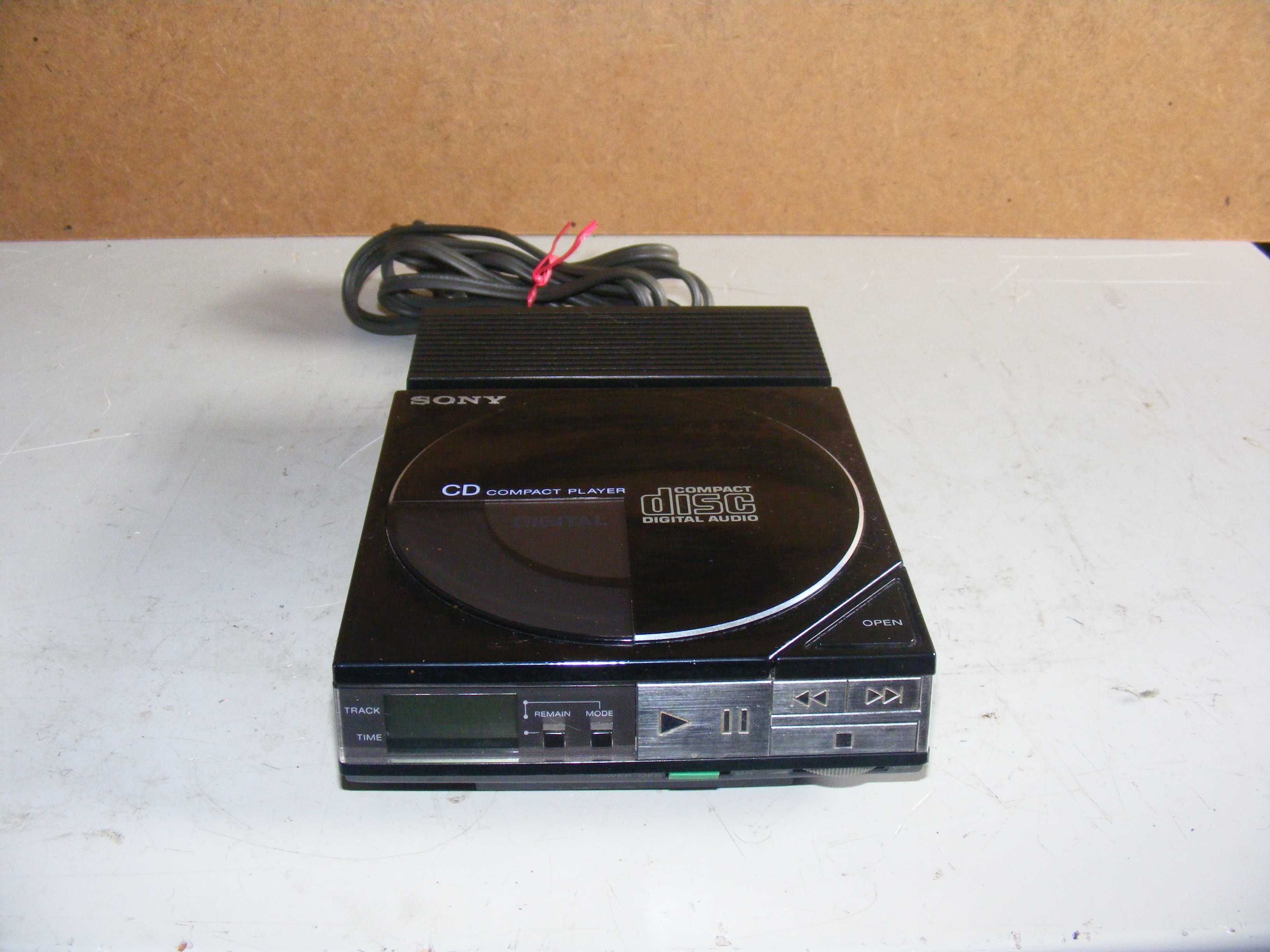 Leitor de cd Sony D-50 com dock para coleccionadores