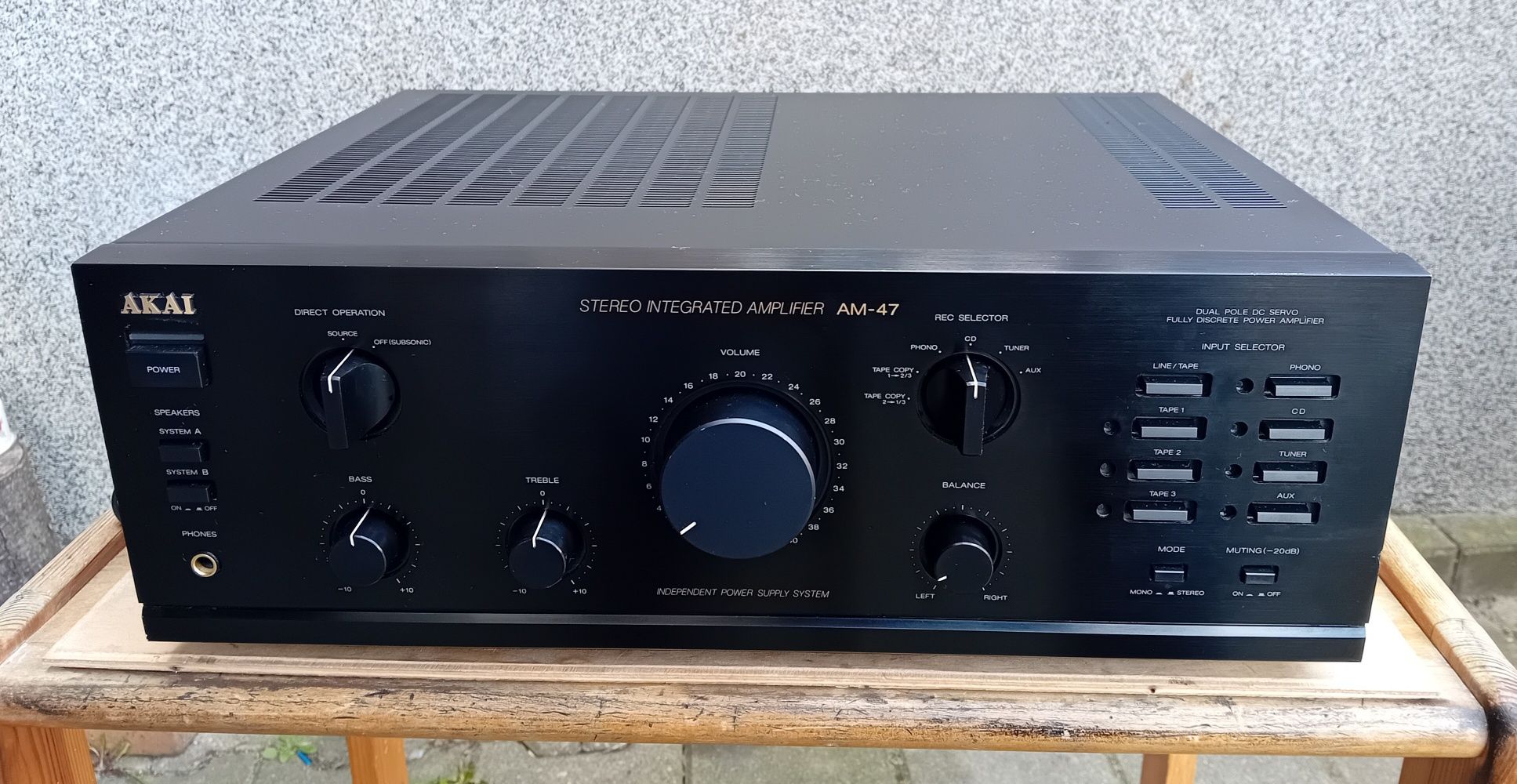 Wzmacniacz Akai AM 47 .2 x80 Watt