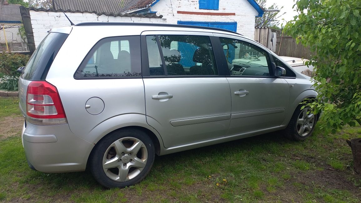 Продам Opel Zafira 2008 року