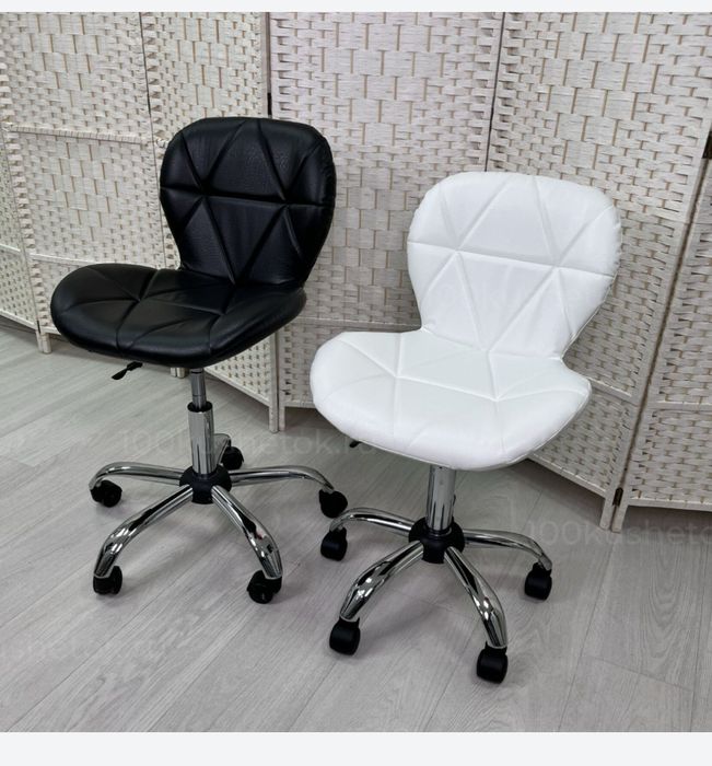 Стул на колесах для мастеров