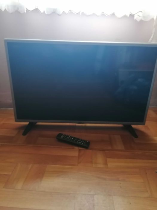 TV LG 32'' LH510B