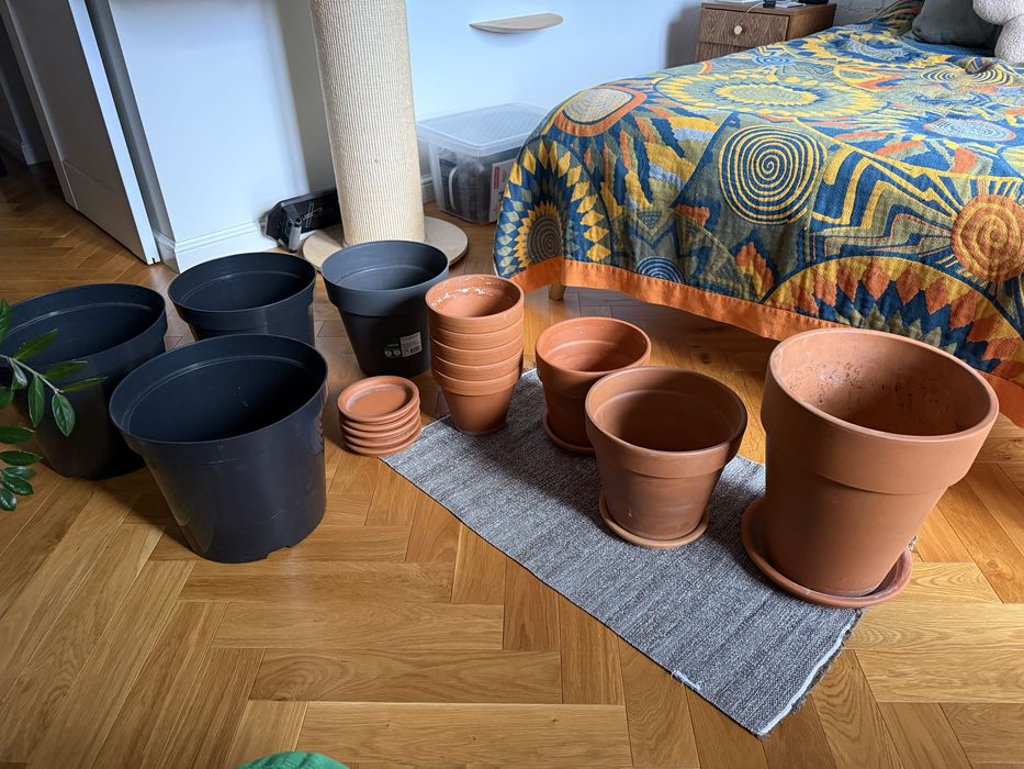 Plastikowe donice duże donice