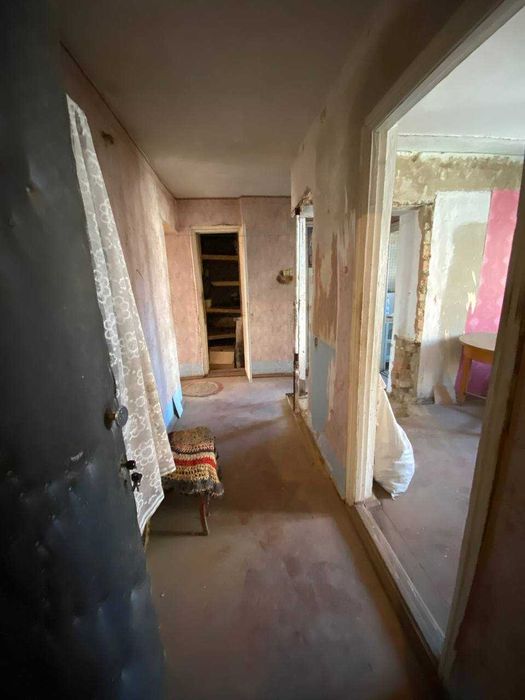 Продам 2-кімнатну квартиру у м. Новоукраїнка