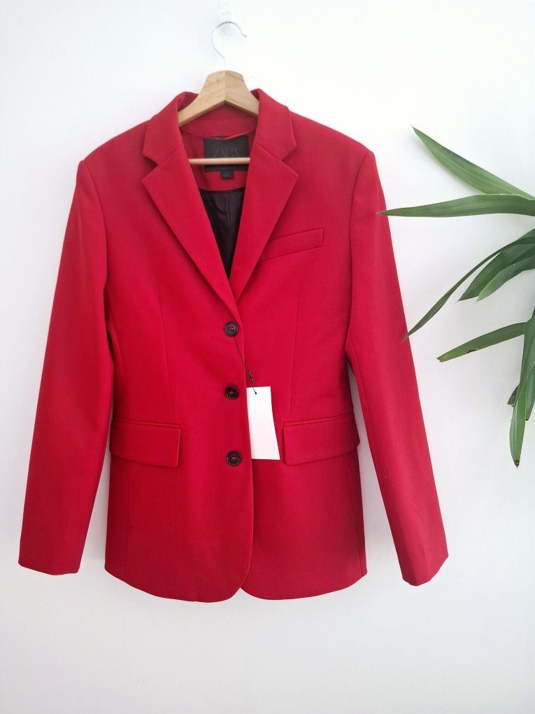 Nowy czerwony elegancki garnitur marynarka spodnie S 36