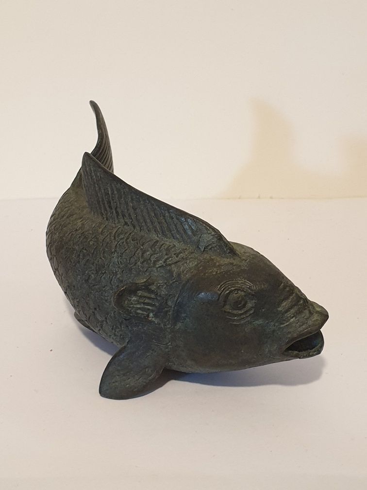 Fantástico antigo peixe asiático em bronze