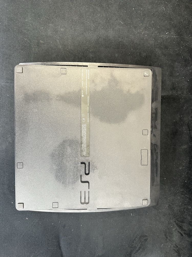 Продаю игрову приставку PS3