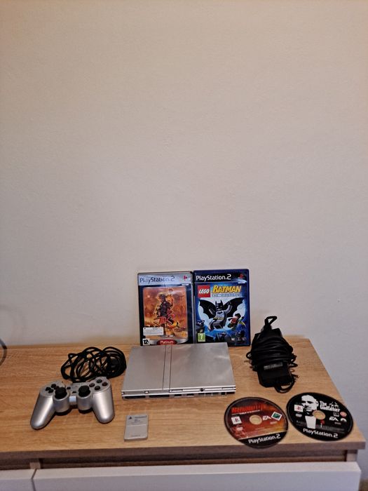Konsola PlayStation 2 Slim Silver +Gry Pad
