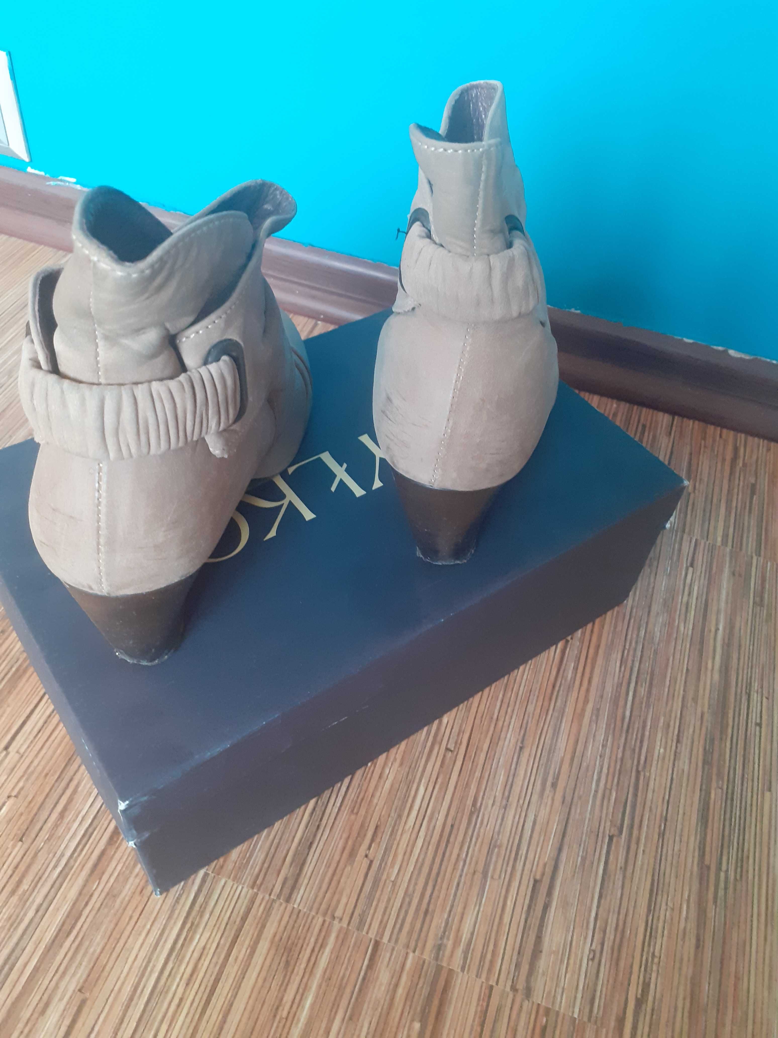 Buty botki Lasocki rozmiar 37 Długość wkladki 24 cm skóra tanio