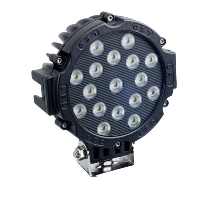 Farol LED 51W c/ acessórios de montagem