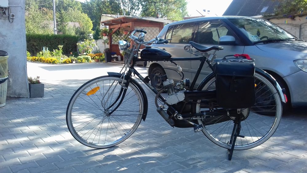 Rower z silnikiem vintage dla ekscentryka motorower