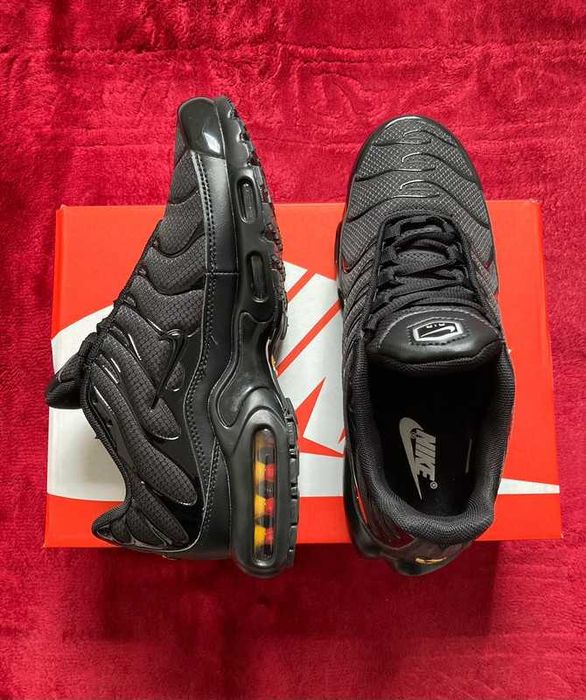 Buty sportowe "Nike_Air_Max_Plus_Triple_TN_Black R.42