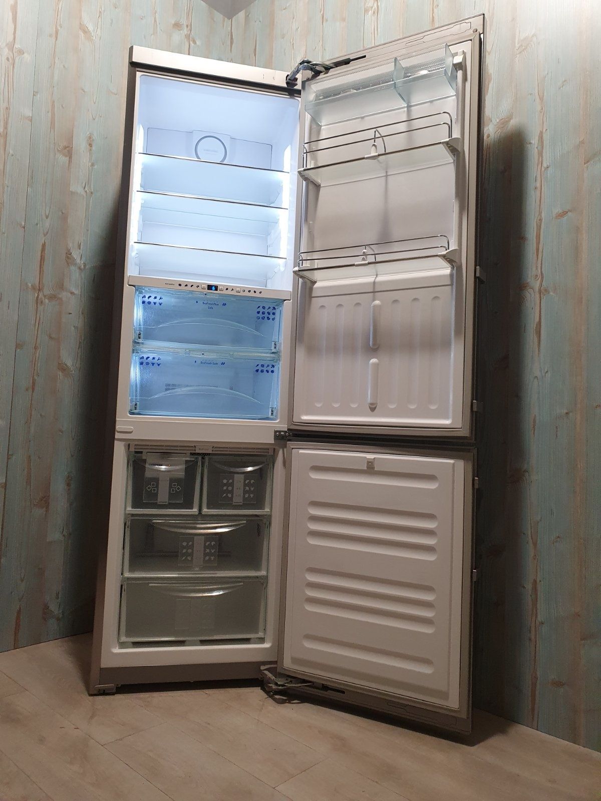 Холодильник liebherr bioFresh,  новая модель,  Ледогенератор, 2м