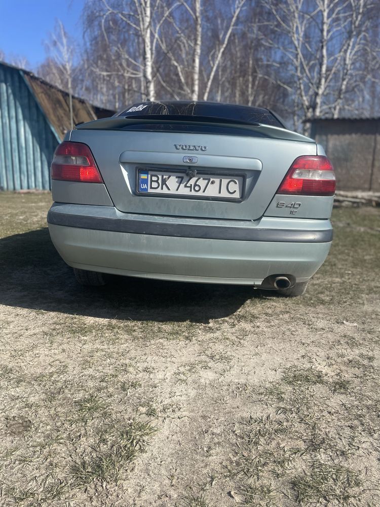 Volvo S40 1 покоління