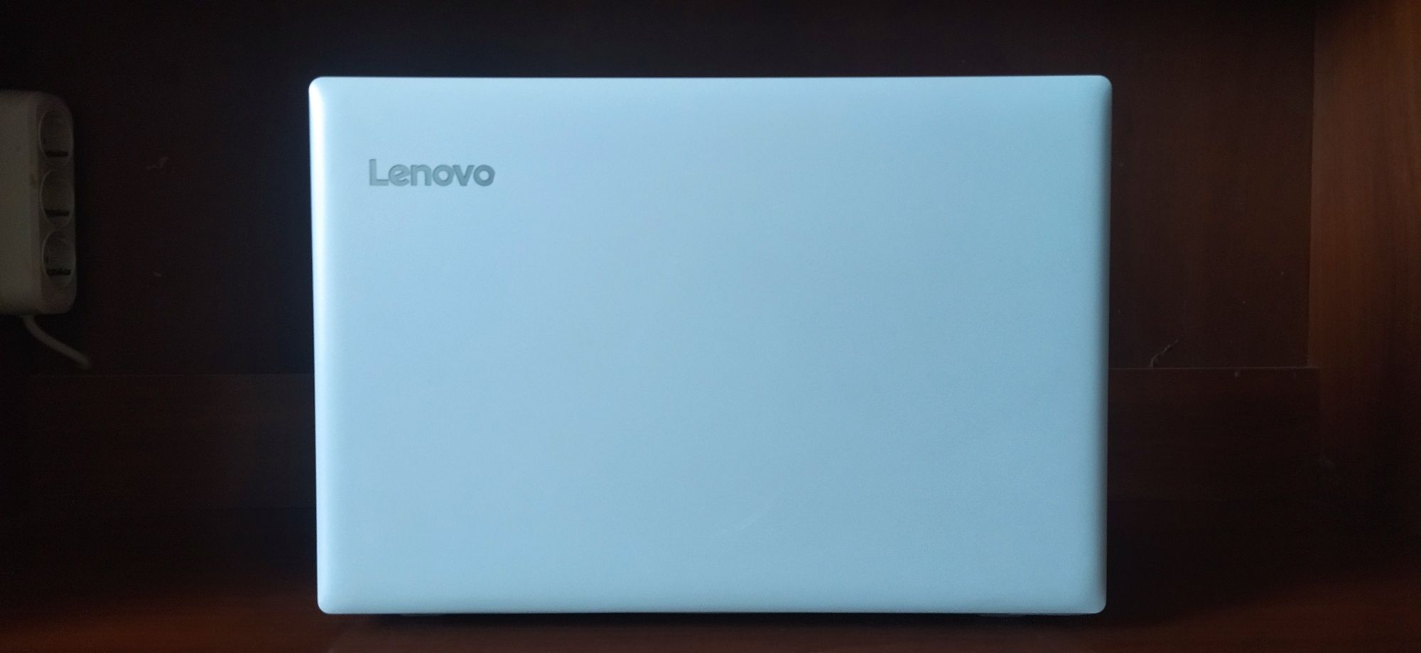 Продаю ноутбук Lenovo 320-15IKB