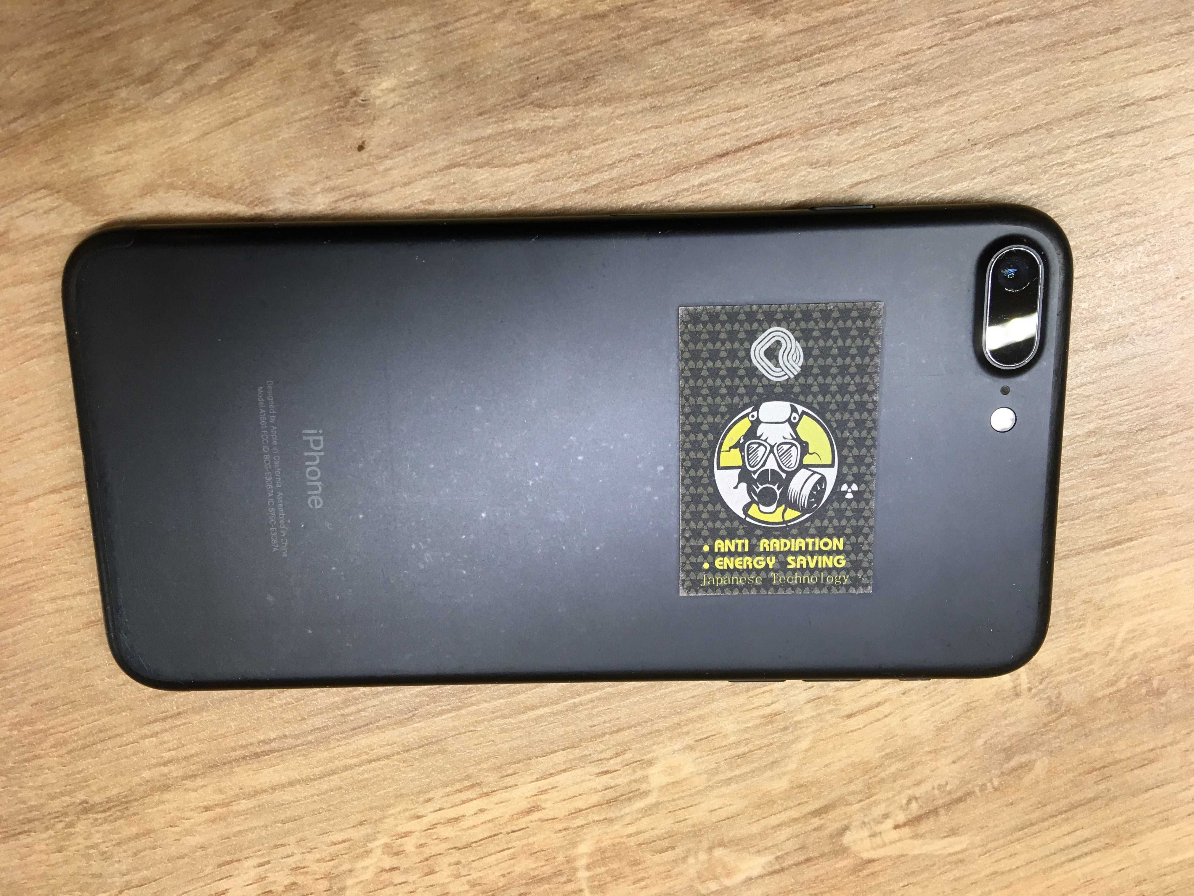 Sprzedam iphone 7 plus po generalnym serwisie