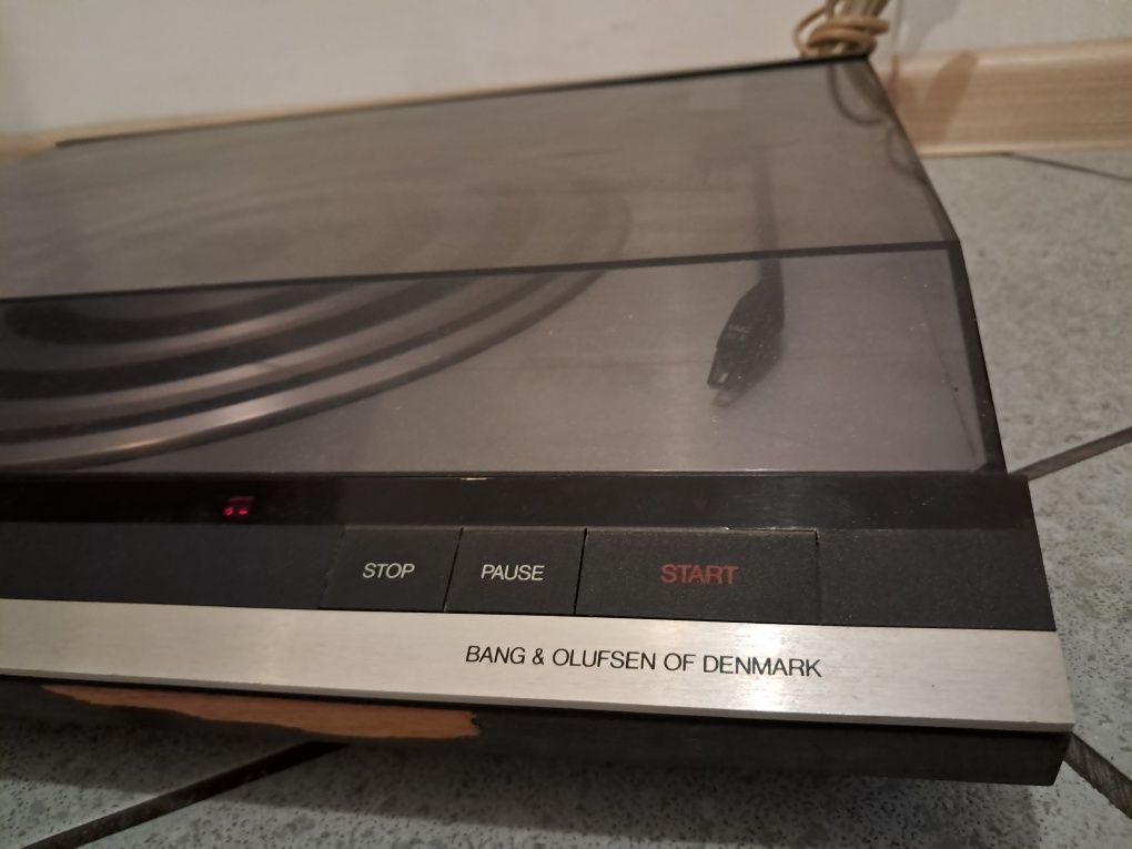 Gramofon Bang & Olufsen Beogram 2200