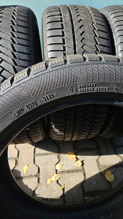 245/40R18 continental winter TS 850P