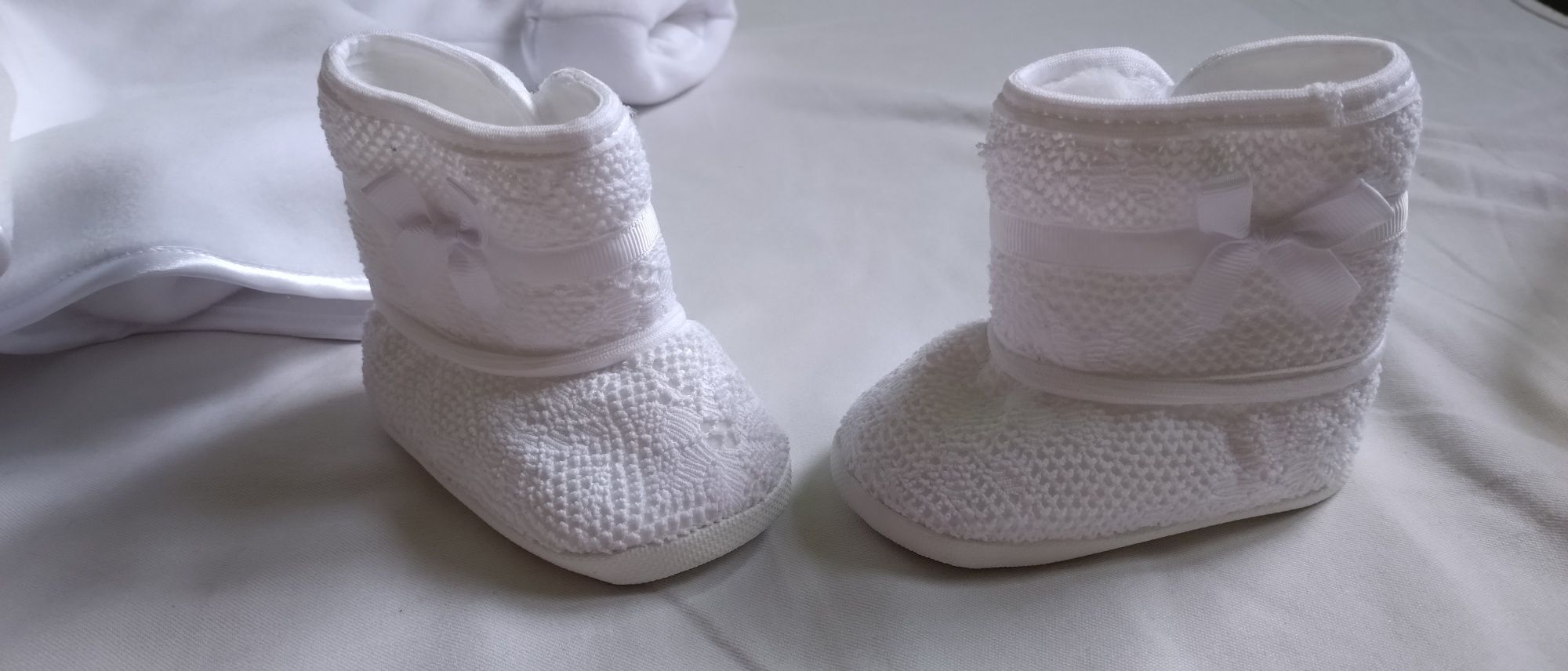 Zestaw komplet Kurtka na chrzest z butkami i czapeczką