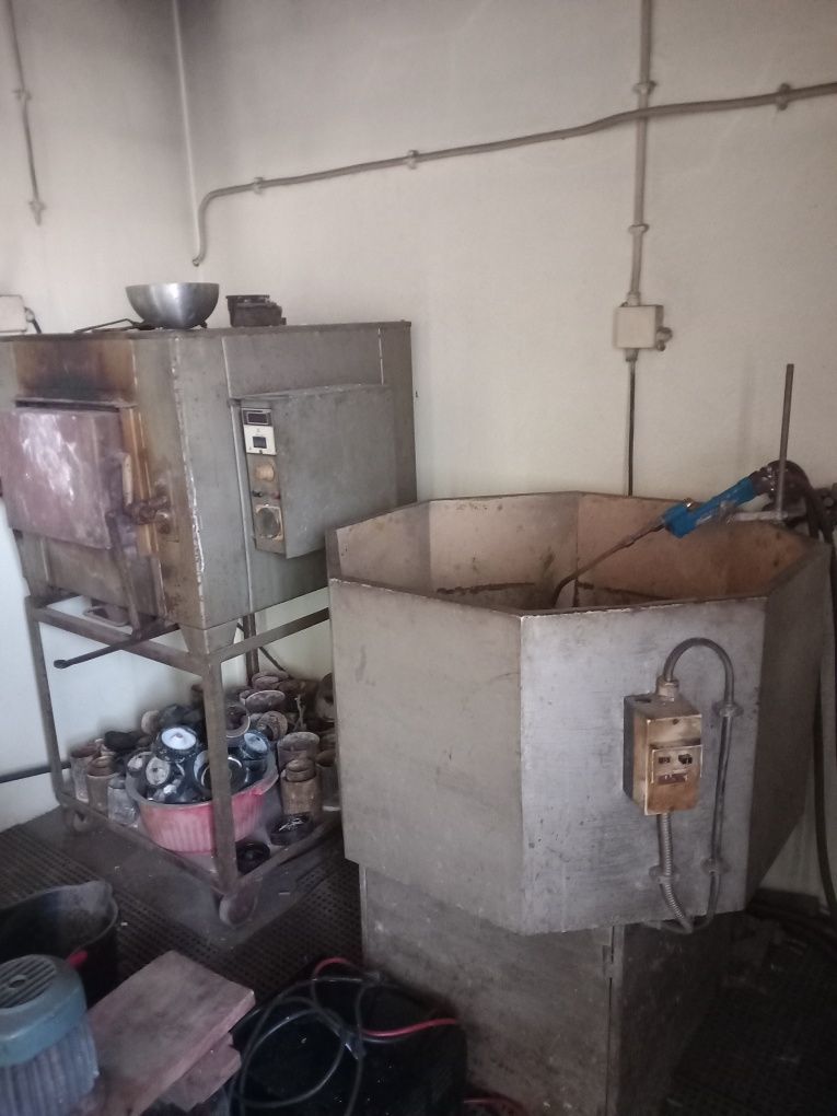 Centrifugadora, forno, e máquina de vácuo