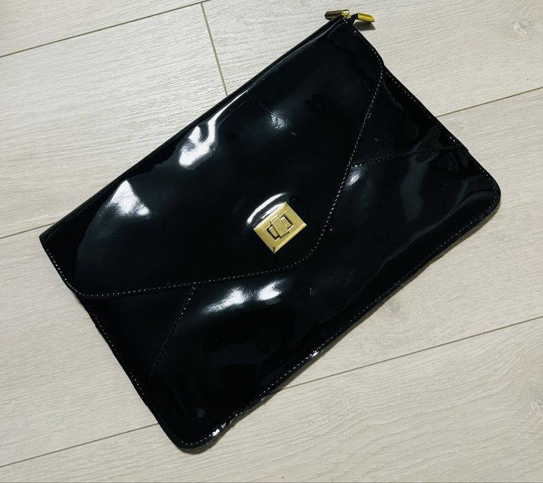 Крутецкий клатч Givenchy