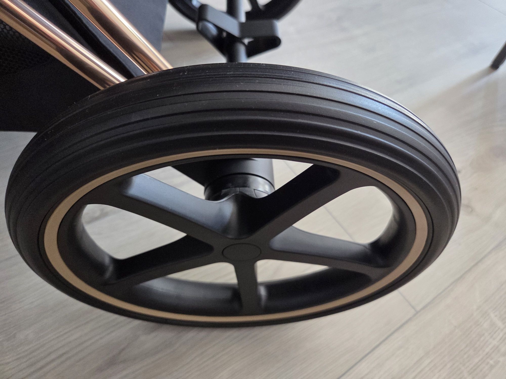 Nowy wozek Cybex Priam 4.0 beżowy