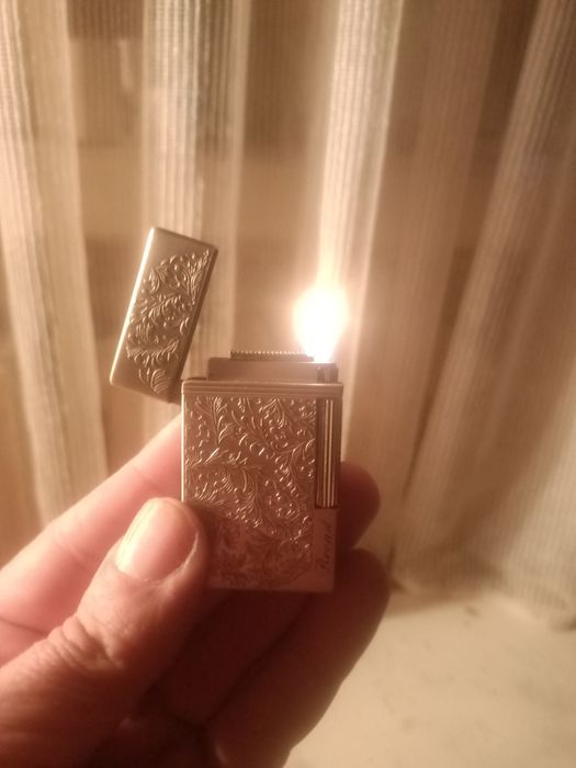 Продам оригинальные зажигалки.