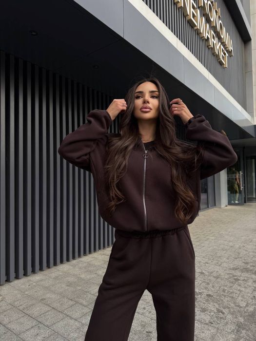 Костюм жіночий якісний двійка ( кофта на замку та штани)