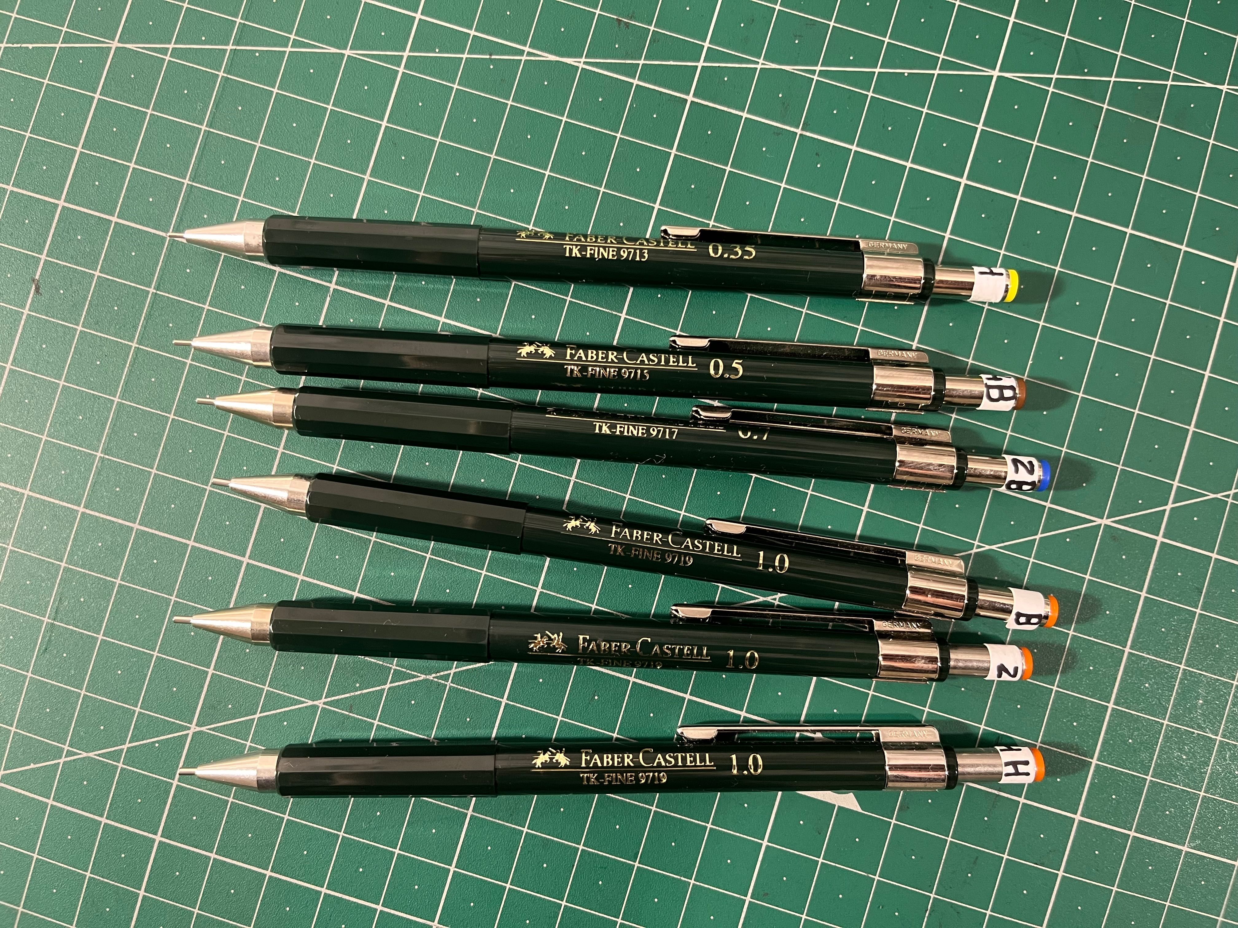 Vendo material desenho / porta minas / lapiseiras