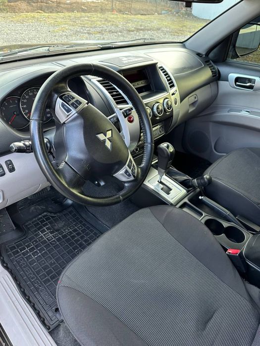 Mitsubishi Pajero Sport