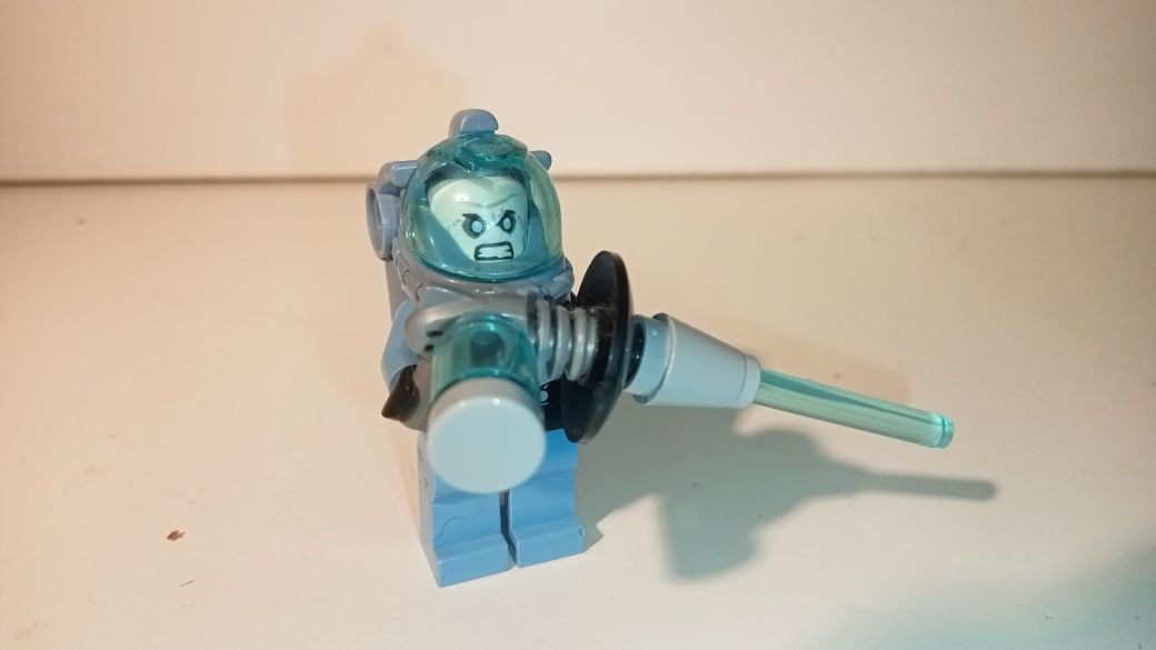 Lego Batman 76000 - Artic Batman vs Mr Freeze Aquaman on Ice