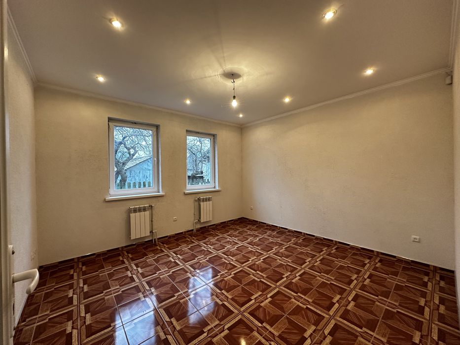 Продаж 2 поверхового будинку в Дрогобичі