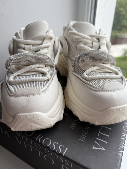 Кросівки Vitto rossi 36 розмір натуральна шкіра