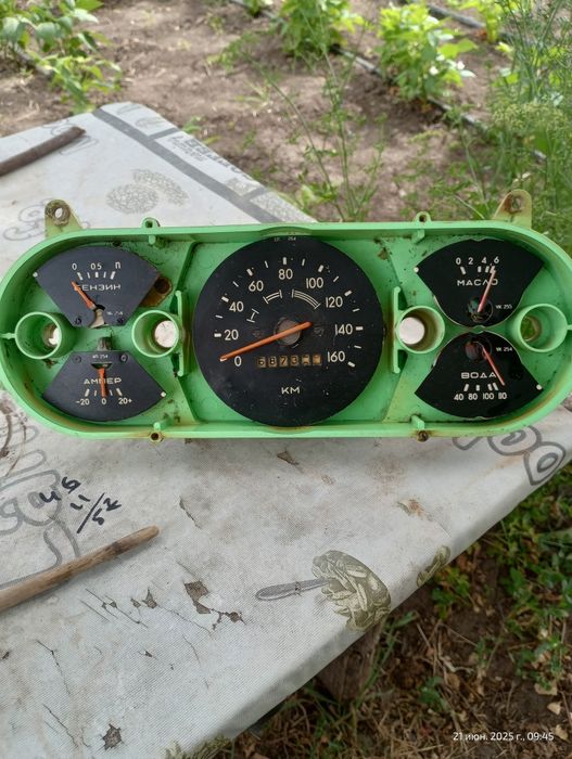 Щиток  приборів 2140.