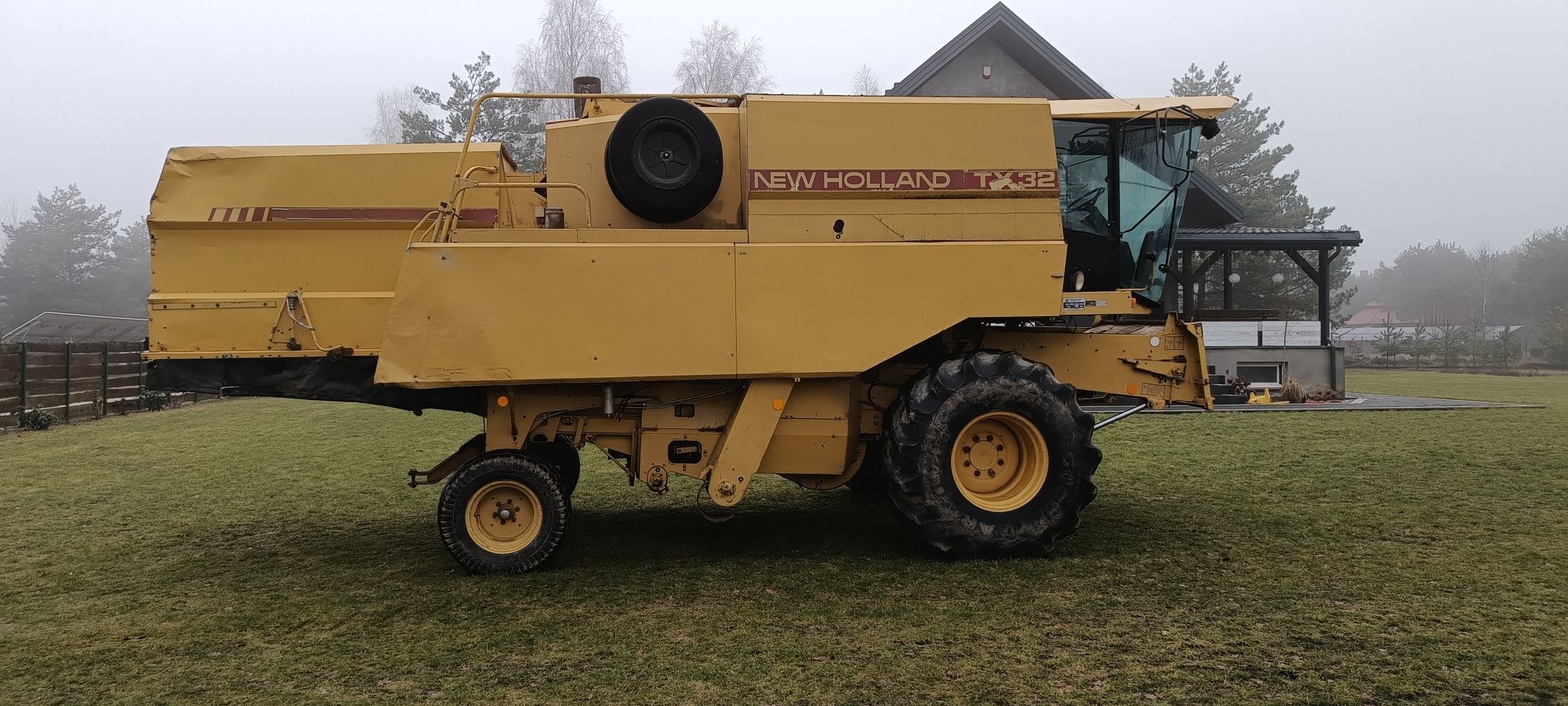 Kombajn zbożowy New Holland Tx 32