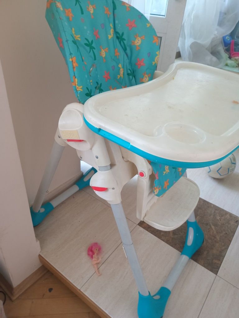 Столик для годування