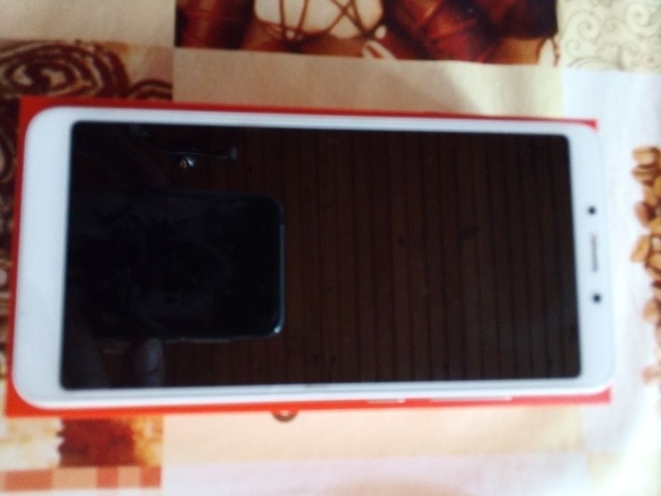 Xiaomi redmi 6A com marcas de uso