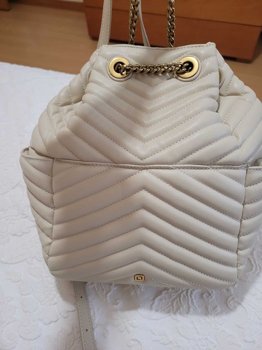 Mochila Acolchoada Branca