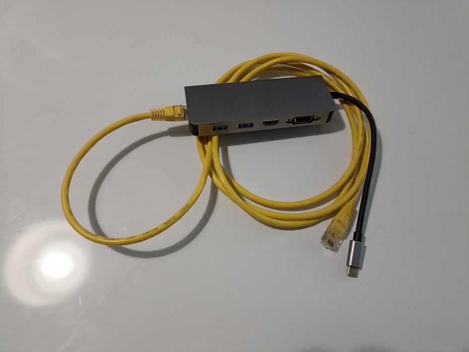 Conjunto de material eletrónico